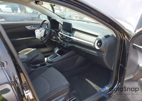 2024 Kia Forte Lx/Lxs z USA, uszkodzony, nr VIN 3KPF24AD8RE771047